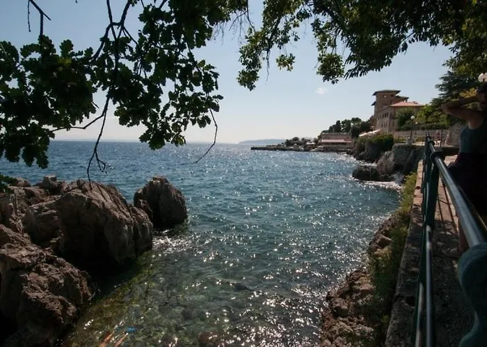 Daire In With Sea View, Terrace, Air Conditioning, Wifi Lovran