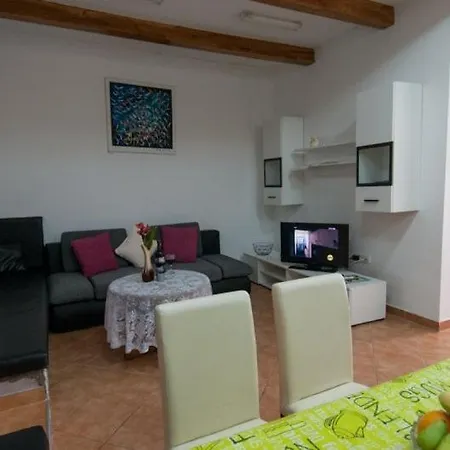 Apartman In With Sea View, Terrace, Air Conditioning, Wifi
