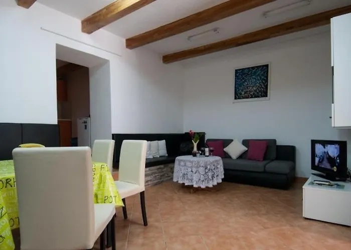 In With Sea View, Terrace, Air Conditioning, Wifi * Laurana